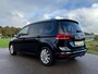 Volkswagen Touran 1.2 TSI Business 7 Persoons Panoramadak Camera Navi Stoelverwarming Clima PDC Cruise Trekhaak 17" Velgen