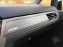 Volkswagen Touran 1.2 TSI Business 7 Persoons Panoramadak Camera Navi Stoelverwarming Clima PDC Cruise Trekhaak 17" Velgen