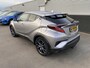 Toyota C-HR 1.8 Hybrid Style Edition automaat Afneembare trekhaak, dodehoek detectie, stoelen- & stuur verwarmd, adaptieve cruise control, achteruitrij camera