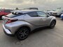 Toyota C-HR 1.8 Hybrid Style Edition automaat Afneembare trekhaak, dodehoek detectie, stoelen- & stuur verwarmd, adaptieve cruise control, achteruitrij camera