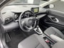 Toyota Yaris Cross 1.5 Hybrid Dynamic edition Parkeersensoren v&a, navigatie, Apple CarPlay/Android Auto, achteruitrij camera, adaptieve cruise control