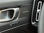 Volvo XC40 2.0 B4 Plus Dark | Trekhaak | Adaptive cruise control | Verwarmbare voorruit | Dode hoek detectie BLIS | Harman Kardon audio |