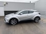 Toyota C-HR 2.0 Hybrid Dynamic 180PK! NL-auto! Keyless, navigatie, Apple CarPlay/Android Auto, achteruitrij camera, parkeersesoren v&a, adaptieve cruise control