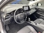 Toyota C-HR 2.0 Hybrid Dynamic 180PK! NL-auto! Keyless, navigatie, Apple CarPlay/Android Auto, achteruitrij camera, parkeersesoren v&a, adaptieve cruise control