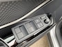 Toyota C-HR 2.0 Hybrid Dynamic 180PK! NL-auto! Keyless, navigatie, Apple CarPlay/Android Auto, achteruitrij camera, parkeersesoren v&a, adaptieve cruise control