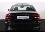 Volvo S60 Recharge T8 AWD R-Design - Panorama/schuifdak - IntelliSafe Assist - 360º Camera - Harman/Kardon audio - Adaptieve LED koplampen - Verwarmde voorstoelen & stuur - Parkeersensoren voor & achter - Elektr. bedienb. voorstoelen met geheugen - 19' LMV