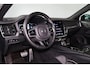 Volvo S60 Recharge T8 AWD R-Design - Panorama/schuifdak - IntelliSafe Assist - 360º Camera - Harman/Kardon audio - Adaptieve LED koplampen - Verwarmde voorstoelen & stuur - Parkeersensoren voor & achter - Elektr. bedienb. voorstoelen met geheugen - 19' LMV