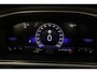 Volkswagen T-Roc Life Edition 1.5 TSI 150pk DSG Automaat Adaptive cruise control, Achteruitrijcamera, LED koplampen, Airco, DAB, Radio, App connect, Parkeersensoren