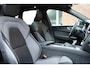 Volvo XC60 2.0 T5 Inscription | Head up display | Panoramisch schuif- /kanteldak | Verwarmde voorstoelen | Extra getint glas | Adaptive cruise control | Elektrisch inklapbare trekhaak | Achteruitrijcamera |