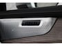 Volvo XC90 2.0 T8 Plug-in hybrid AWD Ultra Bright | Cardomon Nappa leder | Trekhaak | Headup Display | Luchtvering | Bowers & Wilkins | 6,4KW Boordlader | One Pedal Drive | Stoelmassage | Stoelventilatie | Driver Assistance | Driver Awareness | Getinte ramen achter | Elektrisch verstelbare voorstoelen met geheugen | 22 Inch | Visual Park Assist |  Full Led | Panoramadak | Draadloos opladen telefoon | Google Maps | Google Assistant | Blis | Adaptieve Cruise Control
