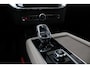 Volvo XC90 2.0 T8 Plug-in hybrid AWD Ultra Bright | Cardomon Nappa leder | Trekhaak | Headup Display | Luchtvering | Bowers & Wilkins | 6,4KW Boordlader | One Pedal Drive | Stoelmassage | Stoelventilatie | Driver Assistance | Driver Awareness | Getinte ramen achter | Elektrisch verstelbare voorstoelen met geheugen | 22 Inch | Visual Park Assist |  Full Led | Panoramadak | Draadloos opladen telefoon | Google Maps | Google Assistant | Blis | Adaptieve Cruise Control