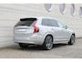 Volvo XC90 2.0 T8 Plug-in hybrid AWD Ultra Bright | Cardomon Nappa leder | Trekhaak | Headup Display | Luchtvering | Bowers & Wilkins | 6,4KW Boordlader | One Pedal Drive | Stoelmassage | Stoelventilatie | Driver Assistance | Driver Awareness | Getinte ramen achter | Elektrisch verstelbare voorstoelen met geheugen | 22 Inch | Visual Park Assist |  Full Led | Panoramadak | Draadloos opladen telefoon | Google Maps | Google Assistant | Blis | Adaptieve Cruise Control
