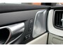 Volvo XC60 T8 Plug-in hybrid AWD Ultra Bright | Luchtvering | Trekhaak | Verwarmbare voorstoelen | Verwarmbaar stuurwiel | Massagefunctie voorstoelen | Verwarmbare achterbank | Premium audio by Bowers & Wilkins | Panoramadak | Rondom zichtcamera | 21 inch Lichtmetalen velgen | Alarmklasse 3