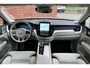 Volvo XC60 T8 Plug-in hybrid AWD Ultra Bright | Luchtvering | Trekhaak | Verwarmbare voorstoelen | Verwarmbaar stuurwiel | Massagefunctie voorstoelen | Verwarmbare achterbank | Premium audio by Bowers & Wilkins | Panoramadak | Rondom zichtcamera | 21 inch Lichtmetalen velgen | Alarmklasse 3