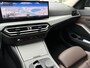 BMW 3-Serie 320e PHEV AUTOMAAT | Navigatie GROOT scherm | Cruise | Climate | Leder | Camera | Apple Carplay/Android Auto