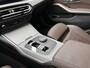 BMW 3-Serie 320e PHEV AUTOMAAT | Navigatie GROOT scherm | Cruise | Climate | Leder | Camera | Apple Carplay/Android Auto