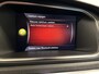 Volvo V40 2.0 T4 Business Sport | Navigatie | LM Velgen 17" | Panoramadak | Lederen Bekleding | Voorstoelen Verwarmd | Cruise Control | Airco |