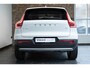 Volvo XC40 T2 Automaat Momentum | Stoelverwarming | Navigatie | Parkeersensoren voor + achter | Parkeercamera | Verwarmbaar stuurwiel | 23.126km! | Apple carplay/Android auto | Volvo on Call