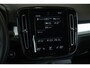 Volvo XC40 T2 Automaat Momentum | Stoelverwarming | Navigatie | Parkeersensoren voor + achter | Parkeercamera | Verwarmbaar stuurwiel | 23.126km! | Apple carplay/Android auto | Volvo on Call