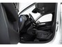 Volvo XC40 T2 Automaat Momentum | Stoelverwarming | Navigatie | Parkeersensoren voor + achter | Parkeercamera | Verwarmbaar stuurwiel | 23.126km! | Apple carplay/Android auto | Volvo on Call