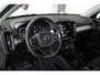 Volvo XC40 T2 Automaat Momentum | Stoelverwarming | Navigatie | Parkeersensoren voor + achter | Parkeercamera | Verwarmbaar stuurwiel | 23.126km! | Apple carplay/Android auto | Volvo on Call