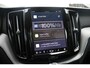 Volvo XC60 T6 Plug-in hybrid AWD Ultra Dark | Adaptive Cruise & Pilot Assist | Panoramisch Schuif-/Kanteldak | Semi- Elektrische Trekhaak | 360-Camera | Harman Kardon Premium Audio | Draadloze Telefoonlader