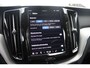 Volvo XC60 T6 Plug-in hybrid AWD Ultra Dark | Adaptive Cruise & Pilot Assist | Panoramisch Schuif-/Kanteldak | Semi- Elektrische Trekhaak | 360-Camera | Harman Kardon Premium Audio | Draadloze Telefoonlader