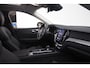 Volvo XC60 T6 Plug-in hybrid AWD Ultra Dark | Adaptive Cruise & Pilot Assist | Panoramisch Schuif-/Kanteldak | Semi- Elektrische Trekhaak | 360-Camera | Harman Kardon Premium Audio | Draadloze Telefoonlader