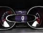 Renault Clio Estate TCe 90pk Limited | Eerste Eigenaar | Volledig Dealer onderhouden | Navigatie | Parkeersensoren achter | lm velgen | Cruise control |