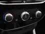 Renault Clio Estate TCe 90pk Limited | Eerste Eigenaar | Volledig Dealer onderhouden | Navigatie | Parkeersensoren achter | lm velgen | Cruise control |