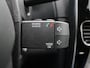 Renault Clio Estate TCe 90pk Limited | Eerste Eigenaar | Volledig Dealer onderhouden | Navigatie | Parkeersensoren achter | lm velgen | Cruise control |