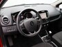 Renault Clio Estate TCe 90pk Limited | Eerste Eigenaar | Volledig Dealer onderhouden | Navigatie | Parkeersensoren achter | lm velgen | Cruise control |
