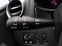 Renault Clio Estate TCe 90pk Limited | Eerste Eigenaar | Volledig Dealer onderhouden | Navigatie | Parkeersensoren achter | lm velgen | Cruise control |