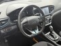 Hyundai Ioniq 1.6 GDi Comfort / Automaat / Parkeersensoren Voor + Achter / Achteruitrijcamera / Adaptieve Cruise Control / Bluetooth / Navigatie / Climate Control / Apple CarPlay & Android Auto / Origineel Nederlands / Dealer Onderhouden /