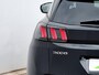 Peugeot 3008 1.2 Allure Pack Business Automaat / Elektrische Achterklep / Stoelverwarming / 360 Graden Camera / Navigatie / Stoelverwarming / DAB / Parkeersensoren / Apple CarPlay/Android Auto / Lichtmetalen Velgen /