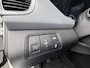 Hyundai i20 1.2 HP i-Motion Premium Glazen schuif-kanteldak / Dealer onderhouden / Vierseizoensbanden / Climate Control / Cruise Control / Licht en Regensensor/  Pakeersensoren voor + achter