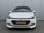 Hyundai i20 1.2 HP i-Motion Premium Glazen schuif-kanteldak / Dealer onderhouden / Vierseizoensbanden / Climate Control / Cruise Control / Licht en Regensensor/  Pakeersensoren voor + achter