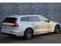 Volvo V60 2.0 T5 Momentum | Cruise control | Extra getint glas | Elektr. bedienbare achterklep | Navigatie | Mistlampen | Trekhaak | 18" lichtmetalen velgen | Noodreservewiel |