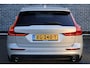 Volvo V60 2.0 T5 Momentum | Cruise control | Extra getint glas | Elektr. bedienbare achterklep | Navigatie | Mistlampen | Trekhaak | 18" lichtmetalen velgen | Noodreservewiel |