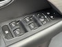 Volvo V70 2.5T Momentum | Young timer! | Stoelverwarming | Trekhaak | Leder | elektrisch bedienbare achterklep | 6 CD wisselaar |