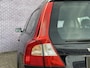Volvo V70 2.5T Momentum | Young timer! | Stoelverwarming | Trekhaak | Leder | elektrisch bedienbare achterklep | 6 CD wisselaar |