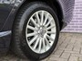 Volvo V70 2.5T Momentum | 12 mnd BOVAG GARANTIE | Nederlandse auto | Stoelverwarming | Trekhaak | Leder | elektrisch bedienbare achterklep | 6 CD wisselaar |