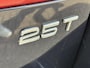 Volvo V70 2.5T Momentum | 12 mnd BOVAG GARANTIE | Nederlandse auto | Stoelverwarming | Trekhaak | Leder | elektrisch bedienbare achterklep | 6 CD wisselaar |