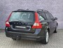 Volvo V70 2.5T Momentum | Young timer! | Stoelverwarming | Trekhaak | Leder | elektrisch bedienbare achterklep | 6 CD wisselaar |
