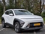 Hyundai Kona 1.6 GDI HEV Comfort Smart |€5000 DEMOVOORDEEL | STOEL/-STUURVERWARMING | ELEKTRISCHE ACHTERKLEP | CAMERA |