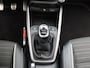 Kia Stonic 1.0 T-GDi MHEV GT-PlusLine Trekhaak | Open Dak | Stoel en Stuurverwarming | LM Velgen 17" | Keyless | Camera | Clima | Navi | Cruise