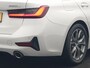 BMW 3-Serie Touring 320e Sportline Plug In Hybrid 204pk Dealer O.H PHEV | Lederen Sportstoelen Verwarmd | Sfeerverlichting | Apple Carplay | Navigatie | Cruise Control | Virtual | DAB |
