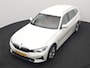 BMW 3-Serie Touring 320e Sportline Plug In Hybrid 204pk Dealer O.H PHEV | Lederen Sportstoelen Verwarmd | Sfeerverlichting | Apple Carplay | Navigatie | Cruise Control | Virtual | DAB |
