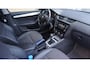 Skoda Octavia Combi 1.2 TSI 105pk Ambition Businessline Navi Clima Stoelverwarming Trekhaak 17inch LM *Race Blue Metallic* 139442km!