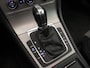 Volkswagen Golf 1.0 TSI Connected Sport (NAVI,LED,CAMERA,GROOT SCHERM,SPORTSTOELEN,PDC,GETINT,TREKHAAK,NETTESTAAT)